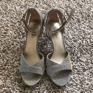 Kelly & Katie Silver and Gold Heels 6
